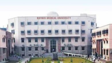 خیبر میڈیکل یونیورسٹی کے کیمپس کی اراضی کے حصول کے خلاف مکینوںکا احتجاجی مظاہرہ