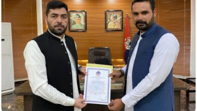 لوئر چترال پولیس کے جوان کے لئے تعریفی سرٹیفیکیٹ اور نقد انعام