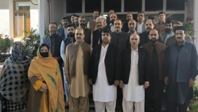 چیف سیکرٹری خیبرپختونخوا اور سیکرٹری ہائیر ایجوکیشن آرکائیوز اینڈ لائبریریز ڈیپارٹمنٹ خیبر پختونخوا کا ملاکنڈ یونیورسٹی کا دورہ