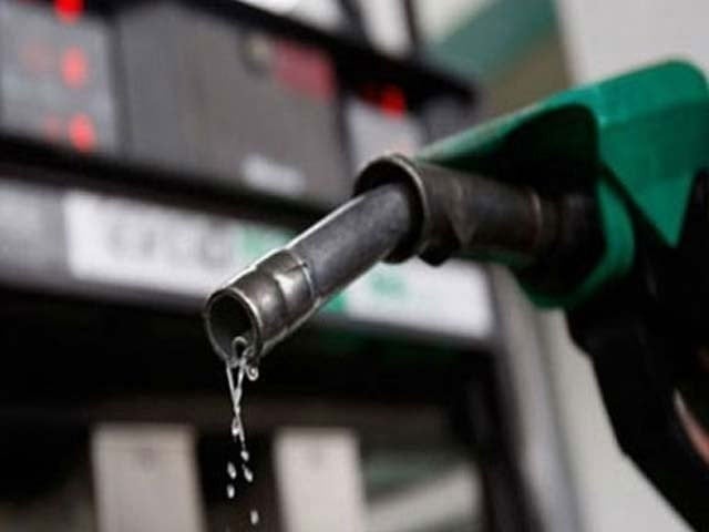پٹرول 7 روپے لیٹر مہنگا ہونے کا امکان