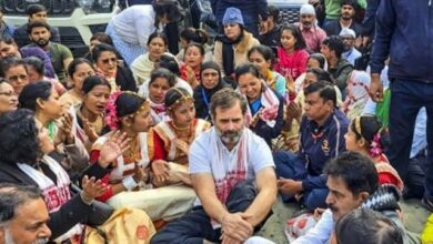 مودی سرکار نے راہول گاندھی کو مندر میں داخل ہونے سے روک دیا