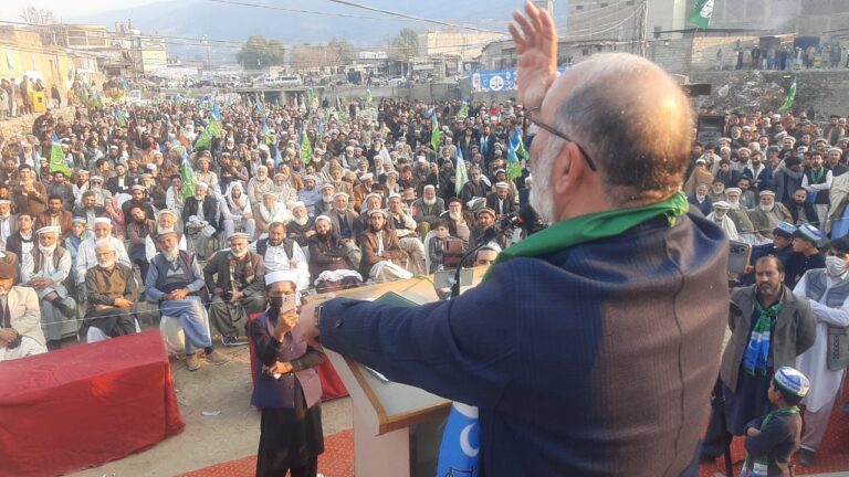سینیٹر مشتاق احمد خان