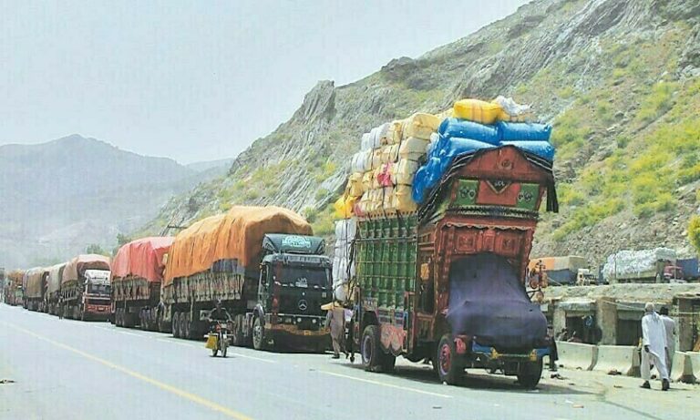 ٹرکوں میں ایرانی ڈیزل سمگل کرنے کا انکشاف