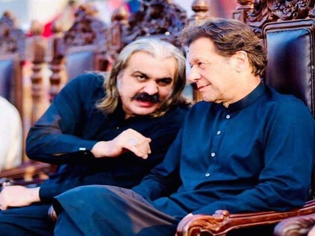 علی امین گنڈاپور کو وزیراعلیٰ خیبر پختون خوا نامزد کردیا، عمران خان