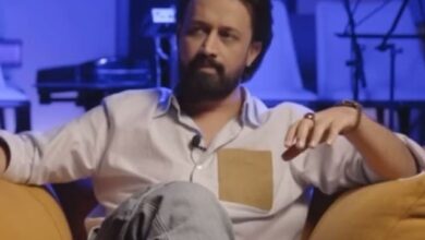 غلطی سے نامناسب شاعری گانے پر اللہ سے معافی مانگی ہے، عاطف اسلم