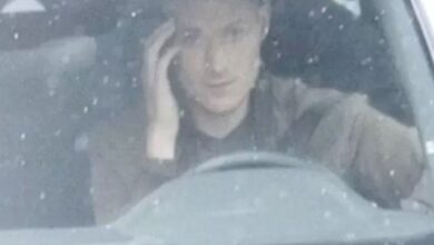 نیدرلینڈز میں ڈرائیونگ کے دوران سر کھجانے پر €380 جرمانہ