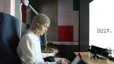 ہاتھ سے لکھنا دماغی فعالیت کیلئے زیادہ بہتر ہے، تحقیق