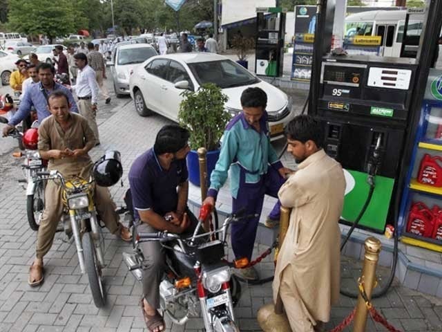 پیٹرولیم مصنوعات کی قیمتوں میں اضافے کا امکان