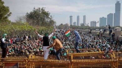 بھارتی پولیس نے کسانوں کا احتجاج روکنے کیلیے دہلی کی ناکہ بندی کردی