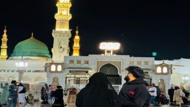 شاداب خان کی شادی کی پہلی سالگرہ پر اہلیہ کے ہمراہ عمرے کی ادائیگی