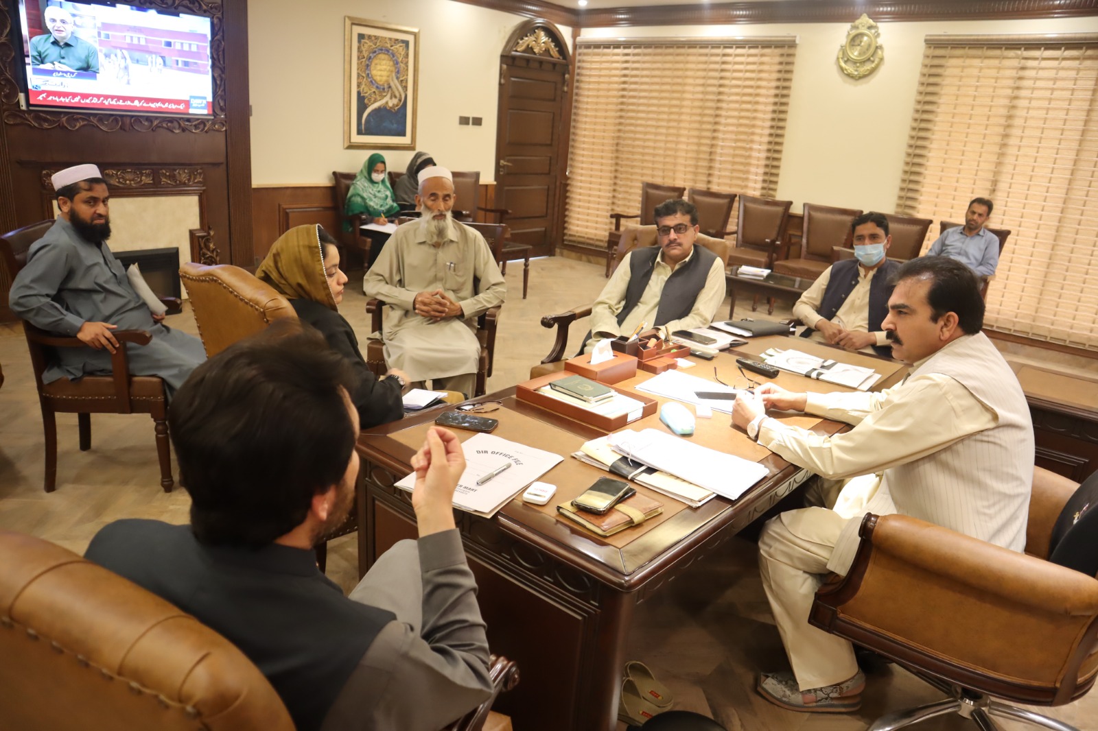 دیر پائین: ڈپٹی کمشنر کے زیر صدارت رمضان پیکج کے حوالے سے میٹنگ