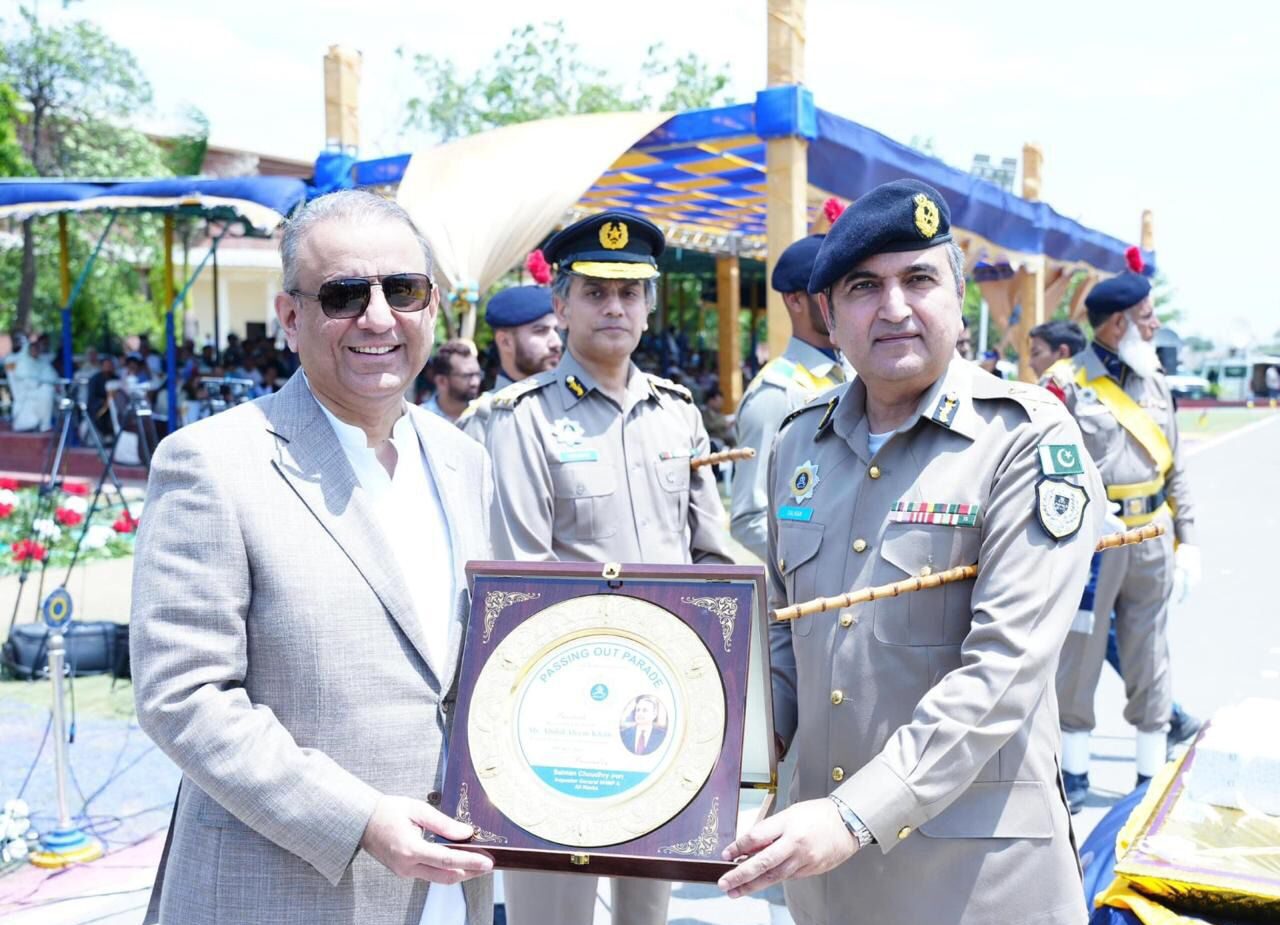 موٹروے پولیس کی فرض شناسی قابل ستائش، مالی طور پر خود انحصار بنائیں گے: عبدالعلیم خان