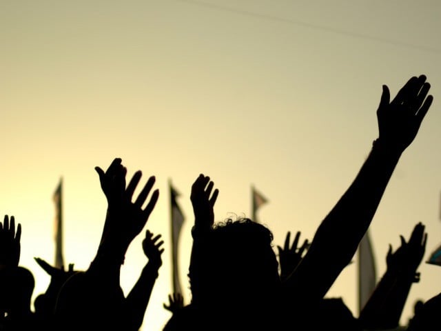باشندگان کا اے سی افس کے قریب احتجاج روڈ بلاک