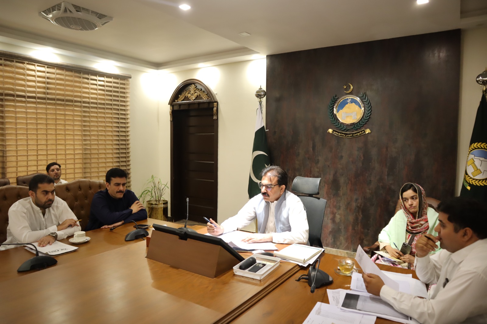 ضلعی انتظامیہ کی پیسکو بقایاجات کے حوالے سے میٹنگ، فوری اقدامات کے احکامات