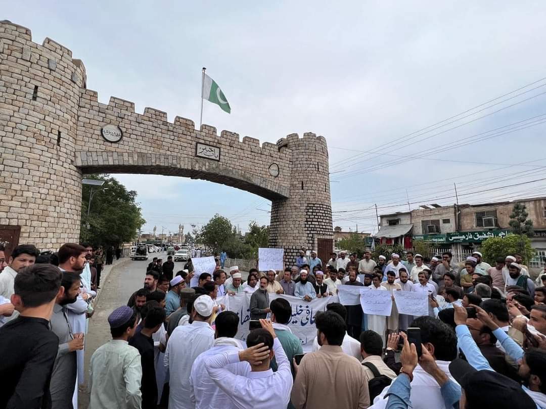 صحافی خلیل جبران کے قتل کےخلاف قبائلی اضلاع کے صحافیوں کا احتجاج آج دوسرے روز بھی جاری