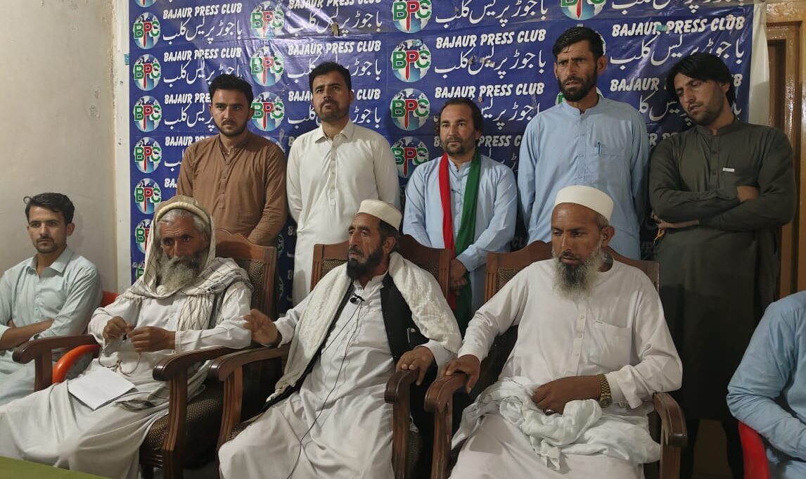 پی ٹی آئی ورکرز کا اختلاف، پی کے 22 کے لیے گلداد خان کو ٹکٹ دینے کا مطالبہ