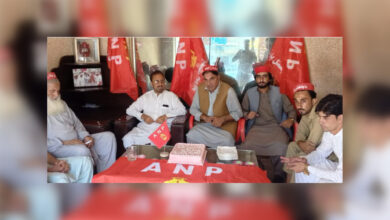 خیبر: عوامی نیشنل پارٹی کا 38واں یوم تاسیس، لنڈیکوتل میں کیک کاٹنے کی تقریب