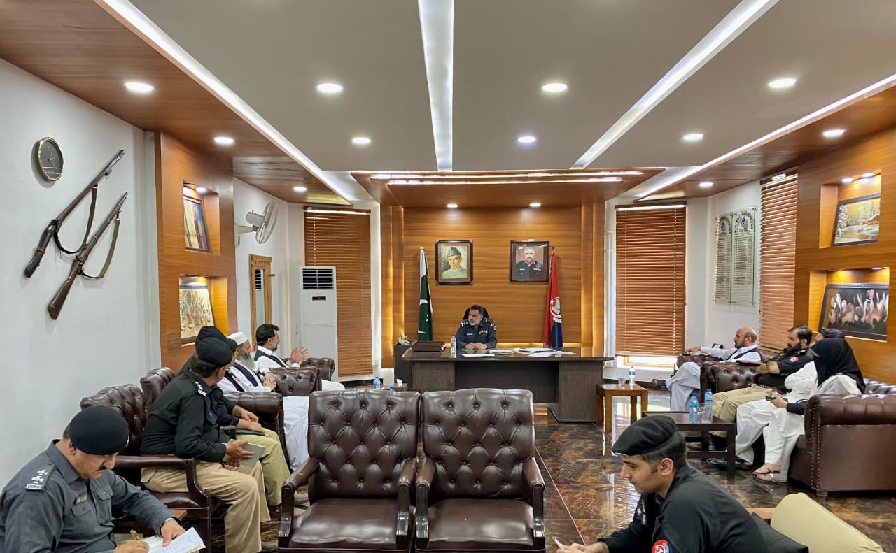 ڈی پی او لوئر چترال کی پراسیکیوٹرز کے ساتھ میٹنگ، تفتیش کے معیار پر غور