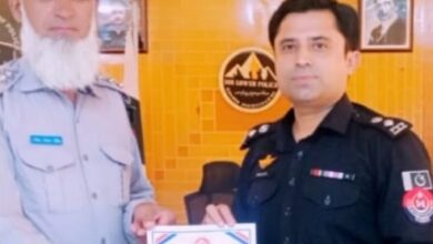 بہترین ڈیوٹی پر پولیس اہلکاروں کو تعریفی اسناد اور انعامات سے نوازا گیا