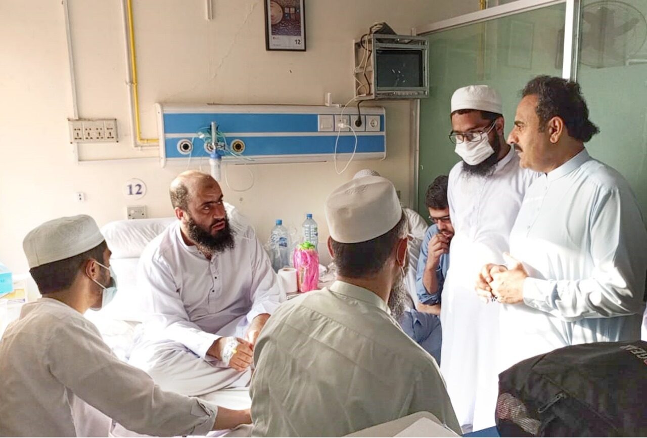 سوات: وزیر جنگلات فضل حکیم خان کا سیدو شریف ہسپتال کا اچانک دورہ، سہولیات پر اطمینان کا اظہار