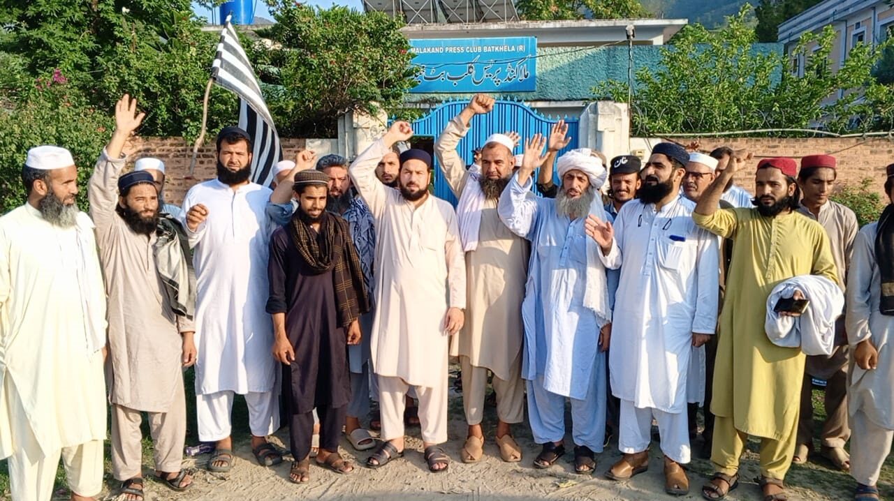 بٹ خیلہ: عزم استحکام کے خلاف احتجاج، مہنگائی اور بے روزگاری کی مخالفت