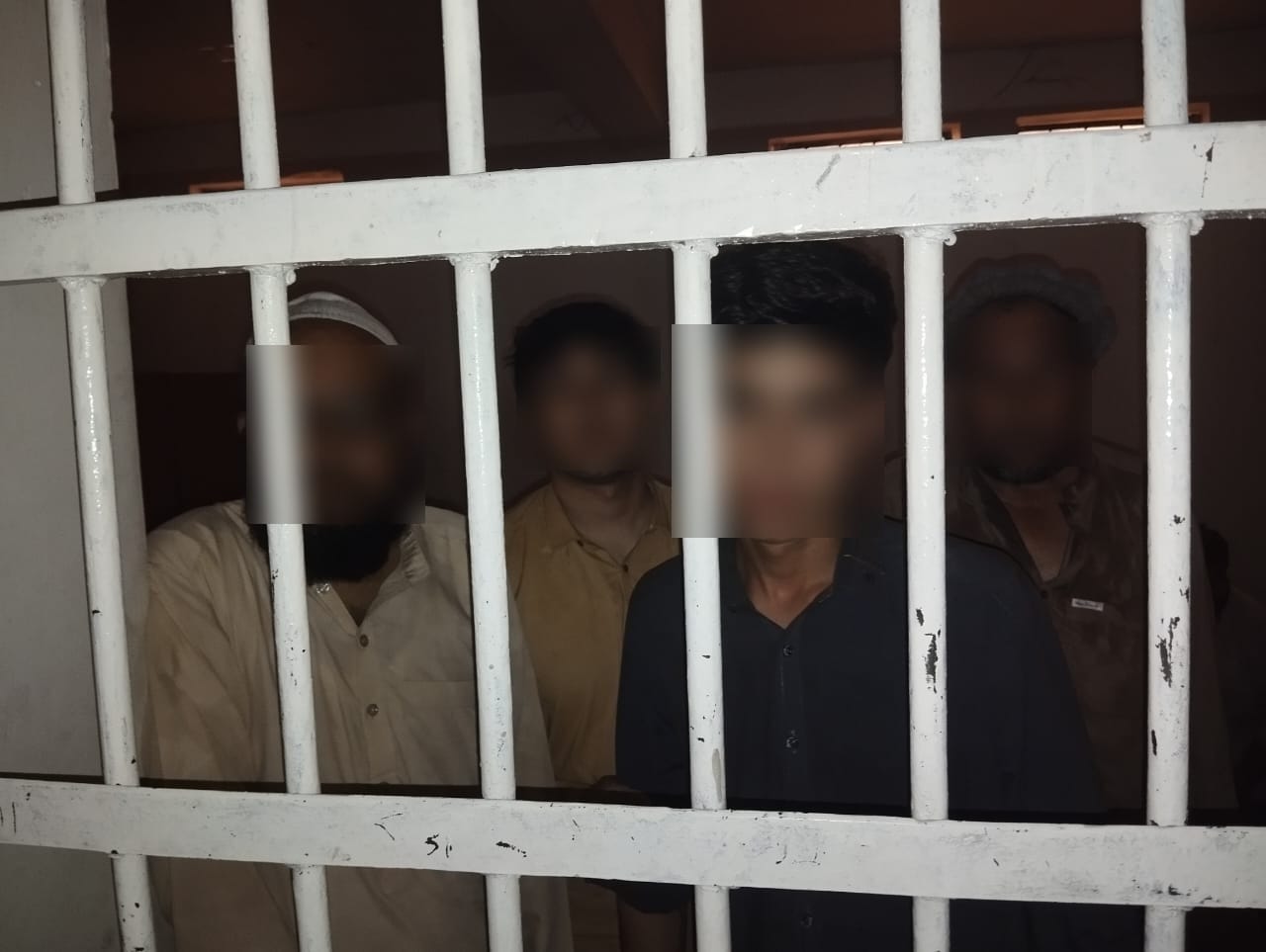 پشاور: افغان شہریوں کی جعلی شناختی کارڈ بنانے کی کوشش ناکام، 4 گرفتار