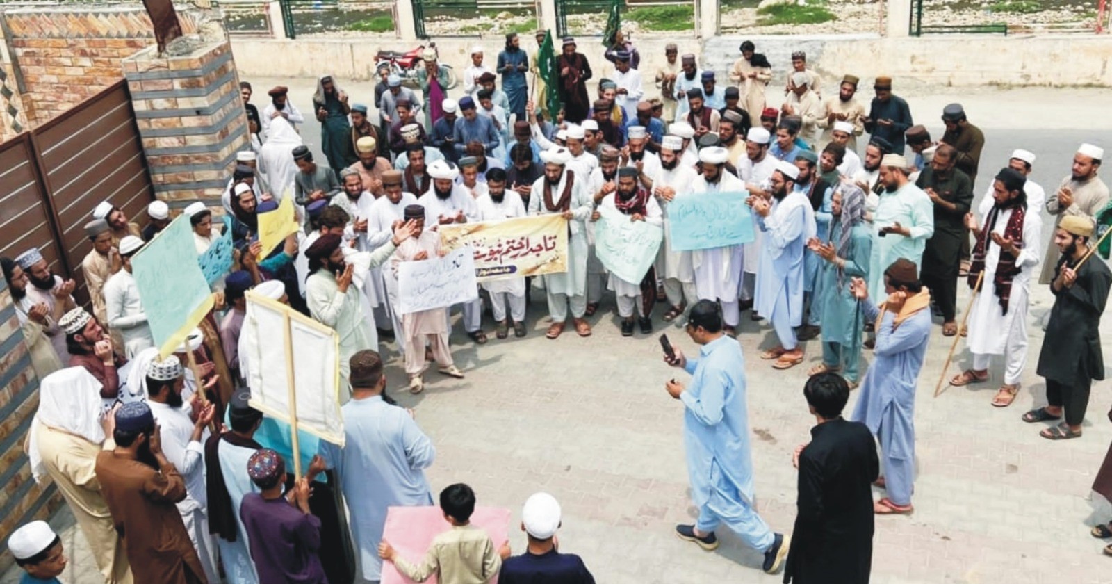 سوات: قادیانیوں کی حمایت میں عدالتی فیصلے کے خلاف تحریک لبیک کا احتجاجی مظاہرہ