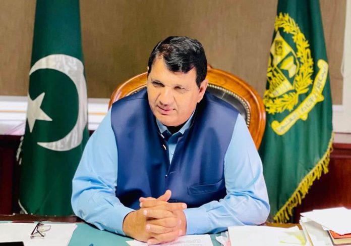 پی ٹی آئی ترقی کی راہ میں رکاوٹ، خیبر پختونخوا میں کرپشن اور مسائل پر تنقید، امیر مقام