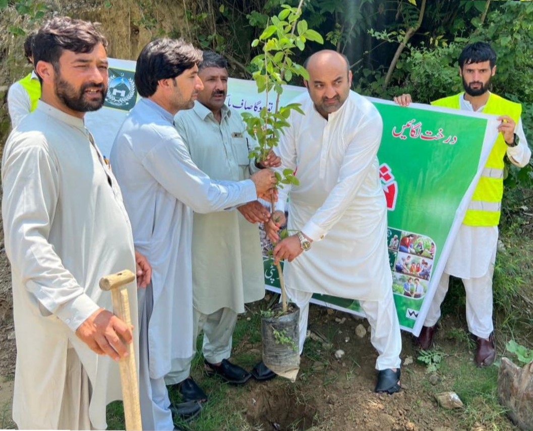 ٹی ایم اے ڈگر کی مون سون شجرکاری مہم میں تیزی، سکول میں آگاہی واک اور پودے لگانے کا عمل جاری