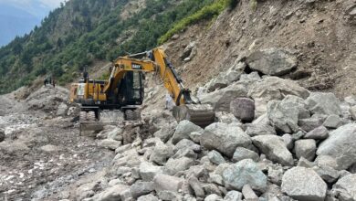 سوات: وادی کالام میں لینڈ سلائیڈنگ سے بند سڑک کی فوری بحالی، آپریشن مکمل