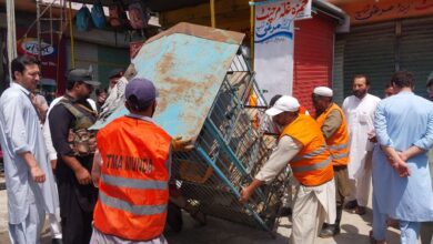 ثمرباغ: وزیر اعلیٰ کے احکامات پر منڈہ بازار میں صفائی، تجاوزات کے خلاف کارروائی