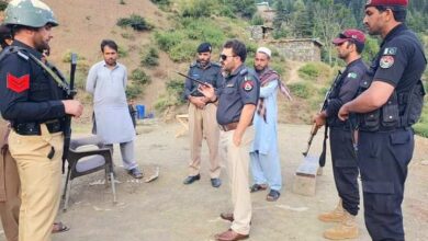 دیر: ڈی پی او کا چیک پوسٹوں اور پولیس اسٹیشنز کا دورہ، افسران کی کارکردگی بہتر بنانے کی ہدایت