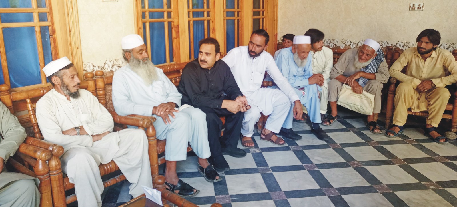 عوامی مسائل کا حل اولین ترجیح ہے، خدمت کو عبادت سمجھتے ہیں: فضل حکیم یوسفزئی