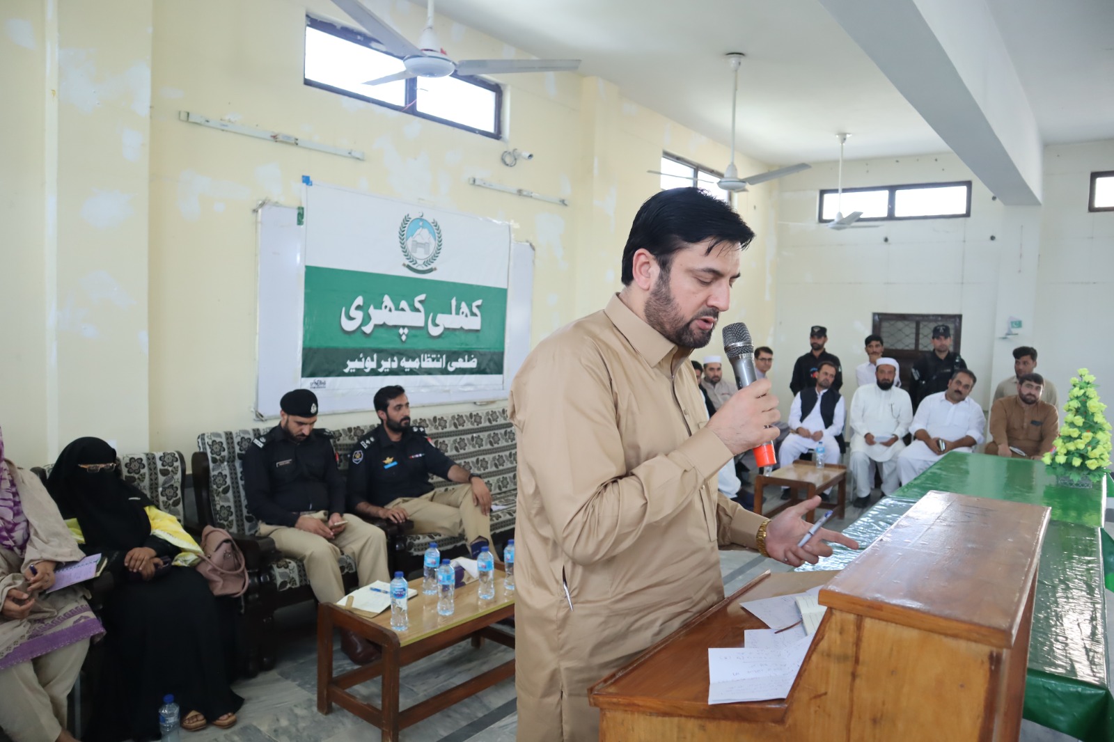 تالاش: کھلی کچہری میں عوامی مسائل پر فوری ایکشن، منشیات فروشوں کے خلاف کارروائی کا عزم