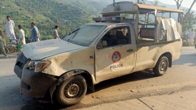 سوات: مالم جبہ روڈ پر پولیس وین پر بم دھماکہ، ایک اہلکار شہید، چار زخمی