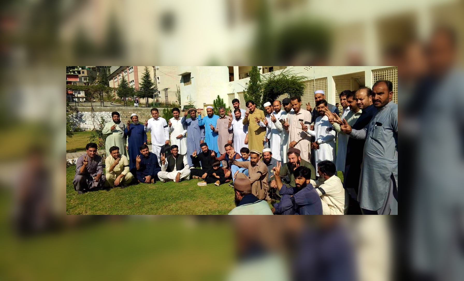واڑی: شہید بینظیر بھٹو یونیورسٹی ملازمین کا حقوق کے حصول کے لیے احتجاج