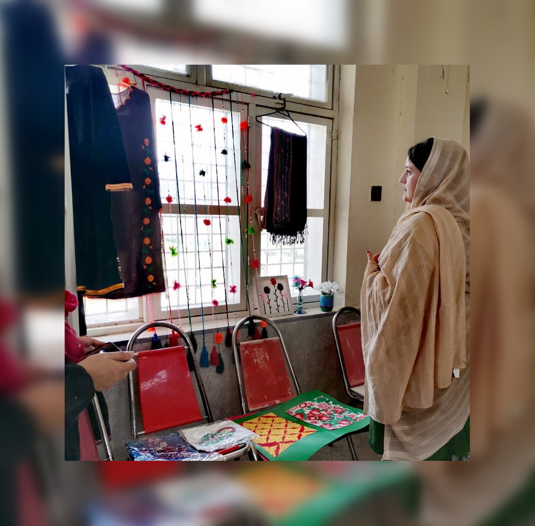 خدوخیل گرلز کالج میں ہفتہ خواتین کا انعقاد، اسسٹنٹ کمشنر فرنگین عظیم نے انعامات تقسیم کیے