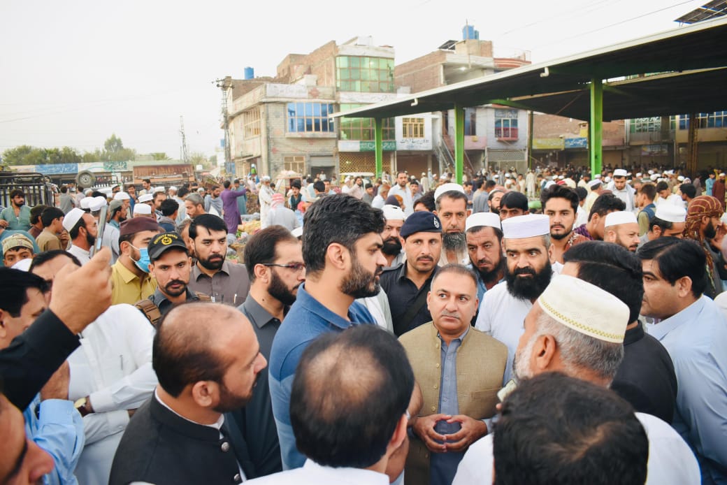 پشاور گرانفروشوں کو جرمانہ کرنے کے بجائے جیل بھجوانے کا حکم