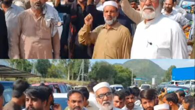 بانڈہ تالاش میں ٹرانسپورٹ مالکان کا پہیہ جام ہڑتال