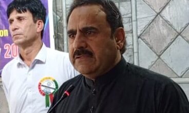 سوات: صوبائی وزیر فضل حکیم کا پرائیویٹ سکولز کی معاونت کا عزم