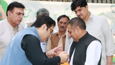 سوات: ڈپٹی کمشنر نے پانچ روزہ پولیو مہم کا آغاز کر دیا، 482066 بچوں کو ویکسین پلانے کا ہدف