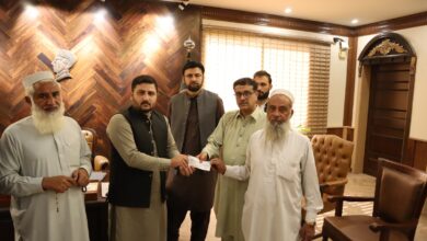 ترئی تیمرگرہ میں بلاسٹ کے جاں بحق اور زخمی بچوں کے لئے معاوضے کے چیک تقسیم