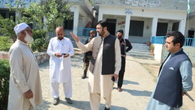 ڈپٹی کمشنر کا ضمنی انتخابات کے پولنگ اسٹیشنز کا دورہ