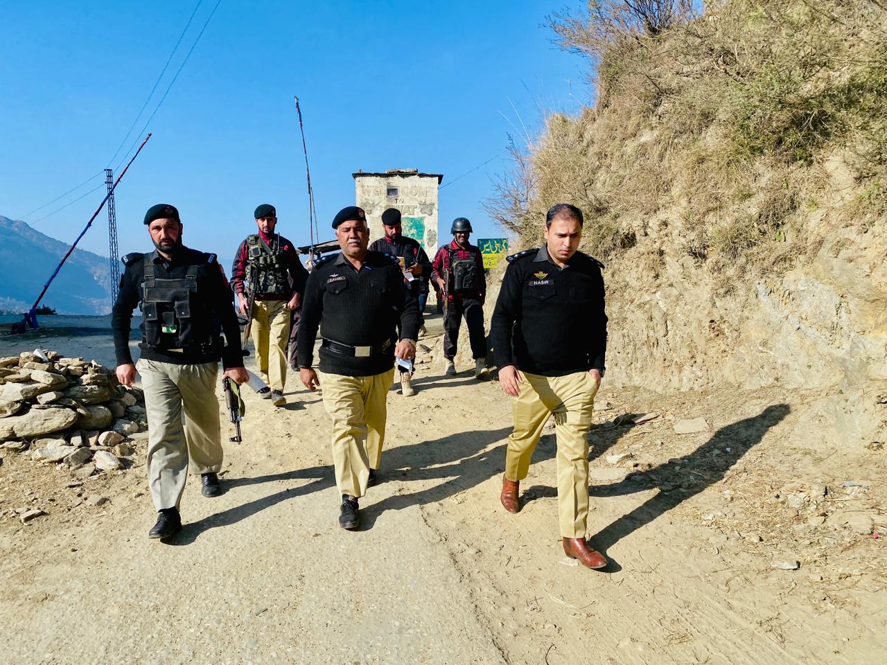 ڈی پی او سوات کا تھانوں اور چیک پوسٹوں کا سرپرائز ویزٹ، سیکورٹی انتظامات کا جائزہ