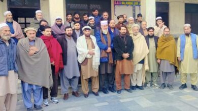 لوئر دیر: آل درجہ چہارم ملازمین کا حقوق کے حصول کیلئے اجلاس