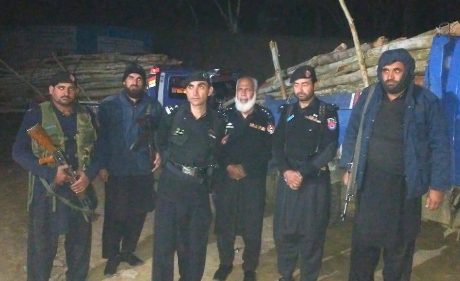 باجوڑ: غیر قانونی جنگلات کٹائی کی کوشش ناکام، دو ڈائنہ گاڑیاں ضبط
