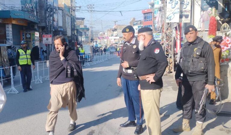ایس پی ٹریفک حبیب اللہ خان کا سوات میں ٹریفک نظام کا جائزہ