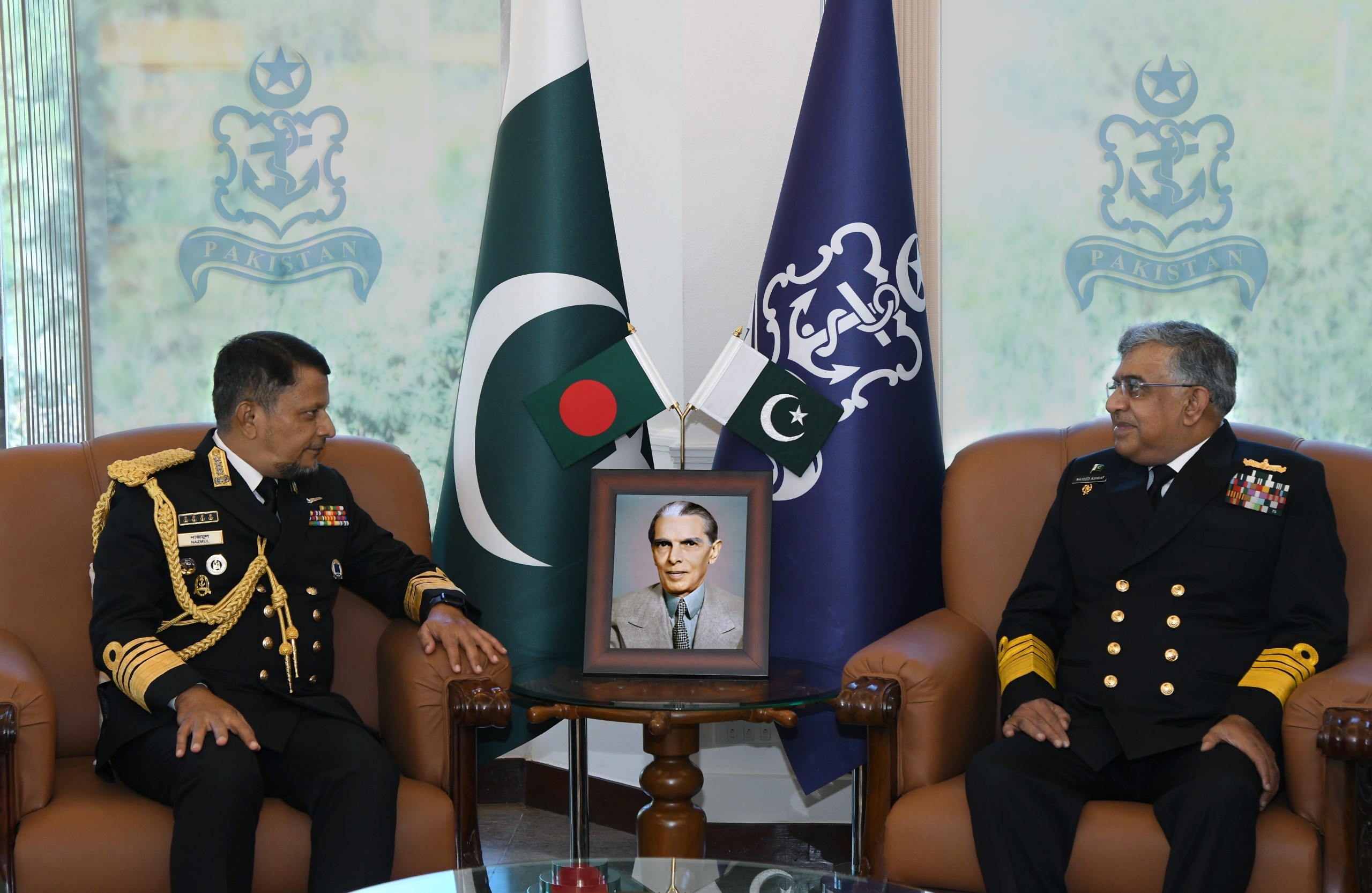 سربراہ بنگلہ دیش بحریہ ایڈمرل محمد نظم الحسن کا نیول ہیڈکوارٹرز کا دورہ