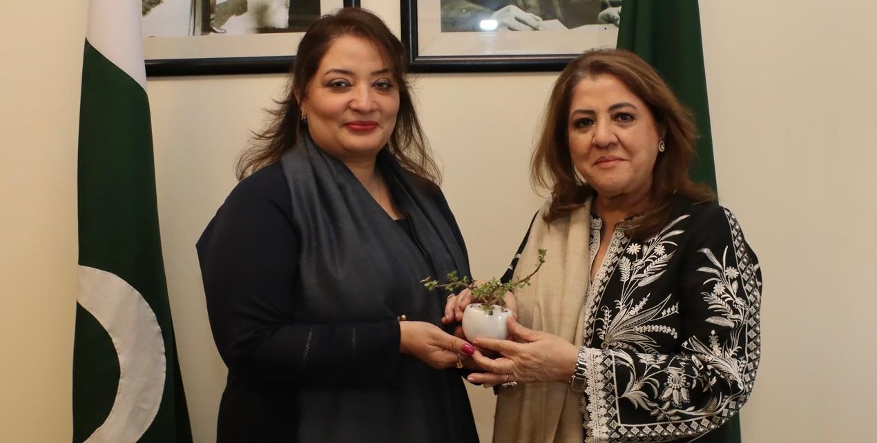 چئیرپرسن ہلال احمرفرزانہ نائیک کی رومینہ خورشید عالم سے ملاقات