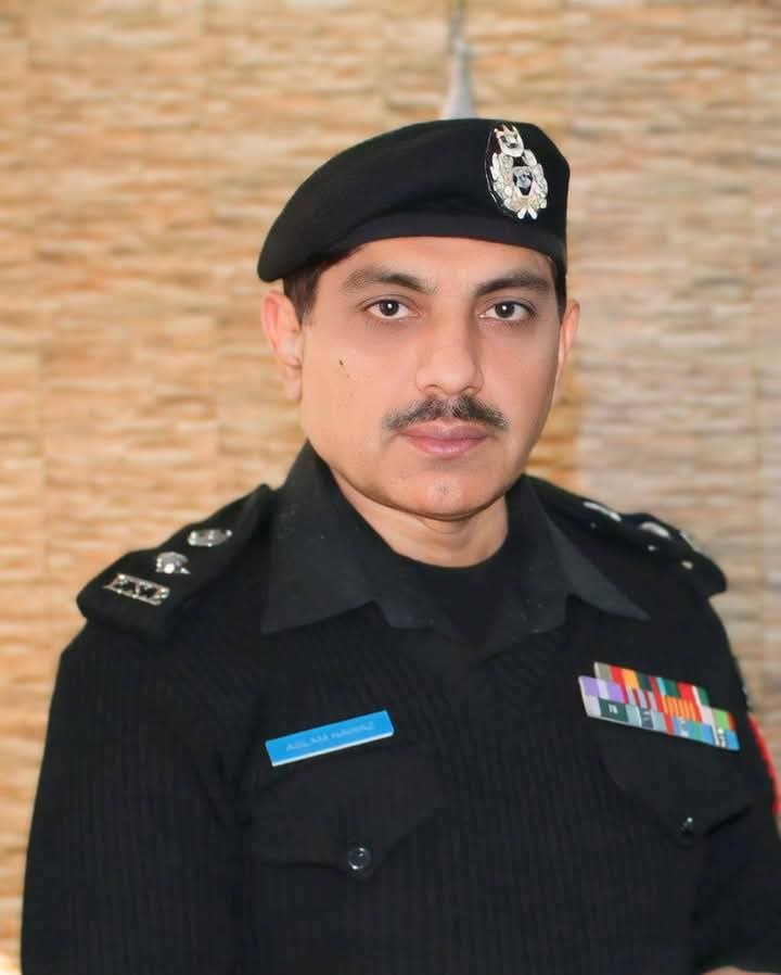 ٹانک بازار میں بھکاریوں کے خلاف کارروائی، عوام کی پولیس کے اقدام کی تعریف